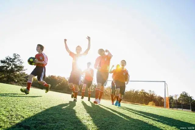 奥运冠军邓亚萍助阵 海南琼海健康乐跑开跑 以奔跑 致母爱