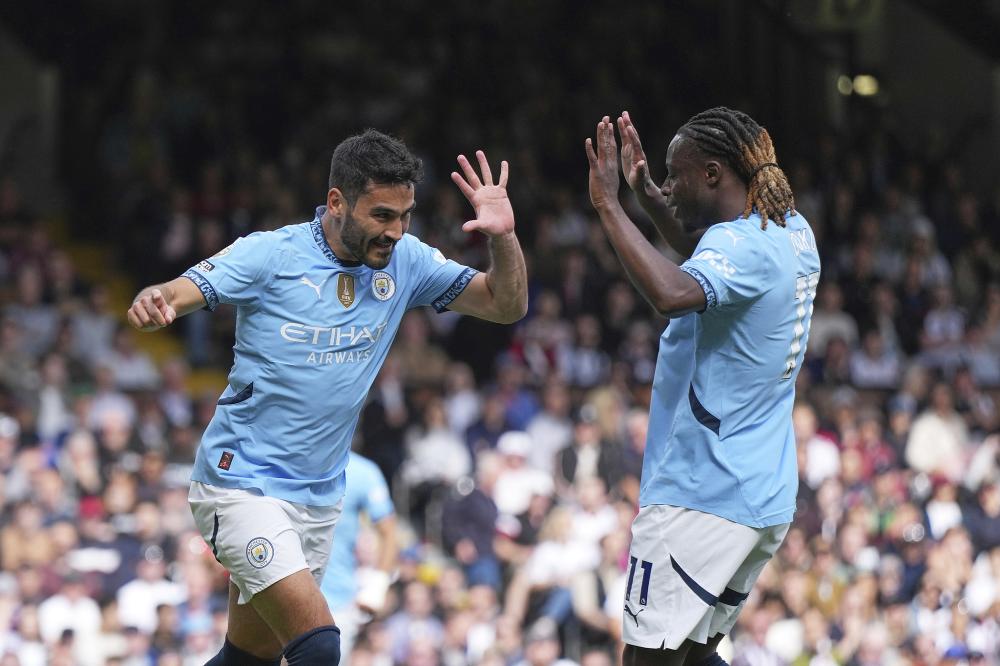 门将精彩扑救确保胜利