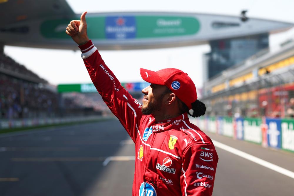 英媒：曼联对多特边锋阿德耶米感兴趣，但球员倾向于加盟阿森纳